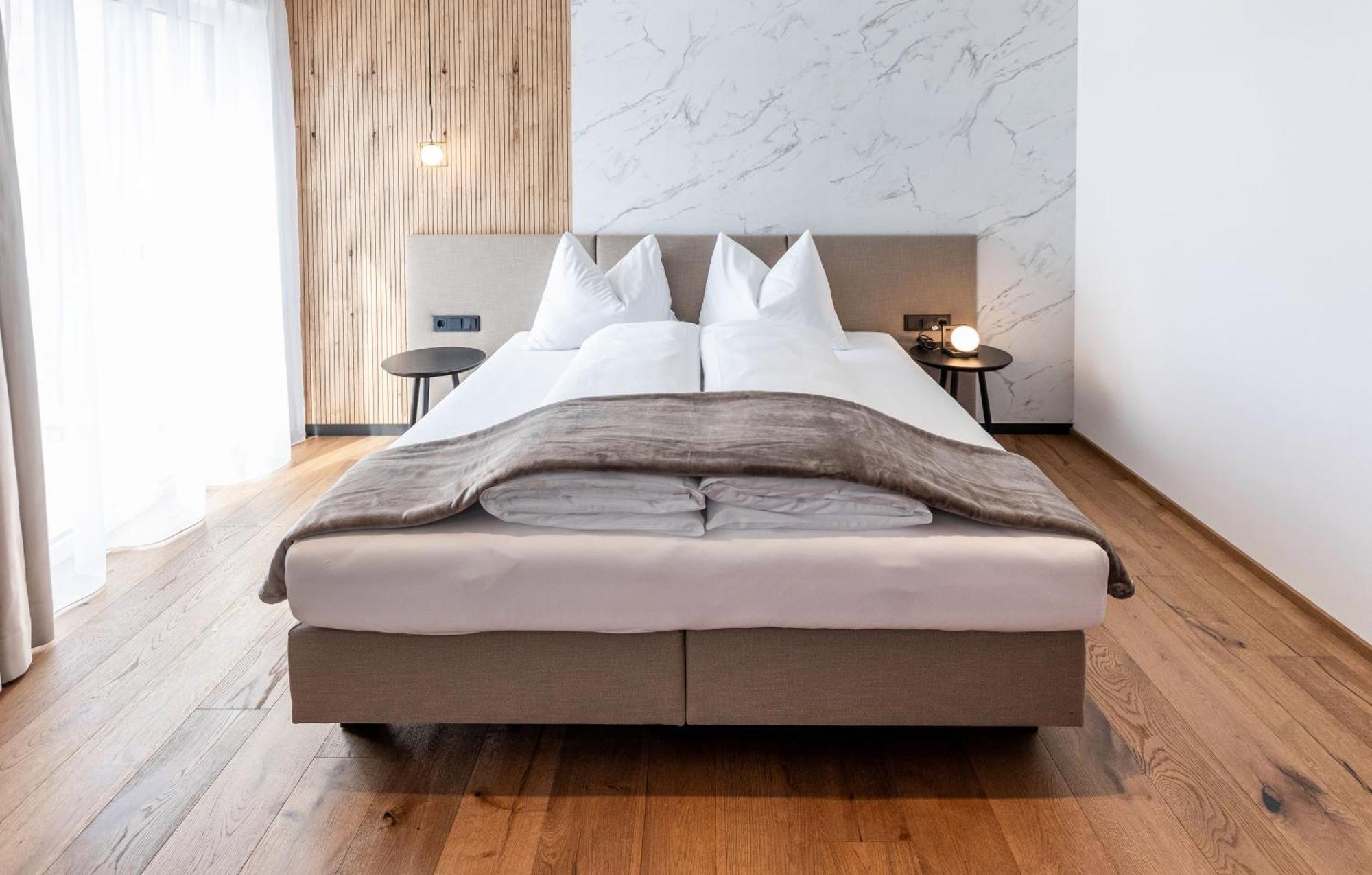 Hotel Alpenrose ซานวาเลนตีโน อัลลา มูตา ภายนอก รูปภาพ